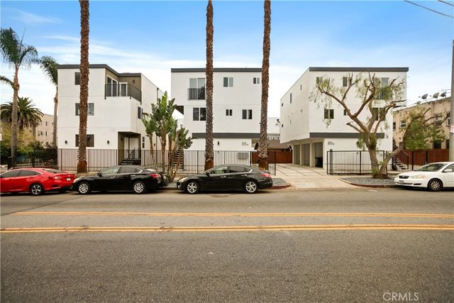 449 N Heliotrope Drive, Los Angeles, CA 90004