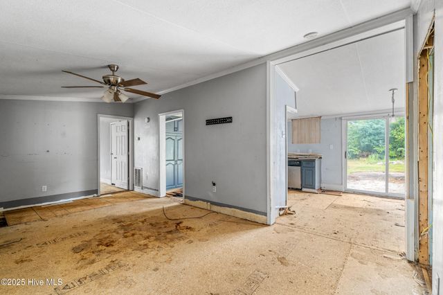 269 Beagle Run Lane, Aberdeen, NC 28315