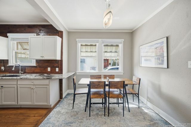 314 Queen Anne Ct, San Antonio, TX 78209