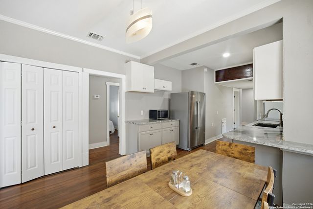 314 Queen Anne Ct, San Antonio, TX 78209