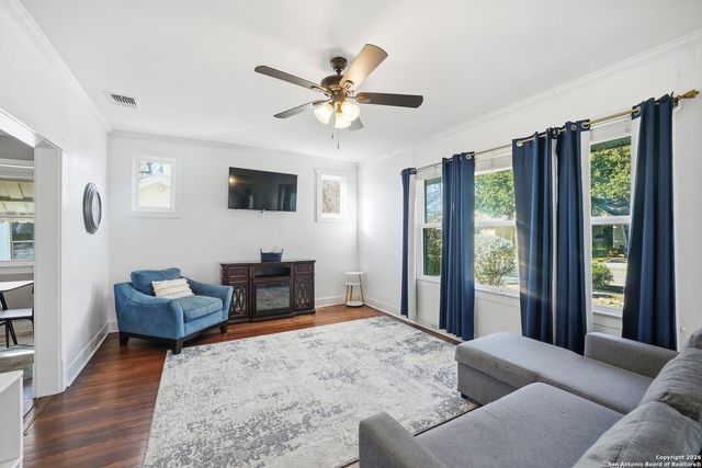 314 Queen Anne Ct, San Antonio, TX 78209