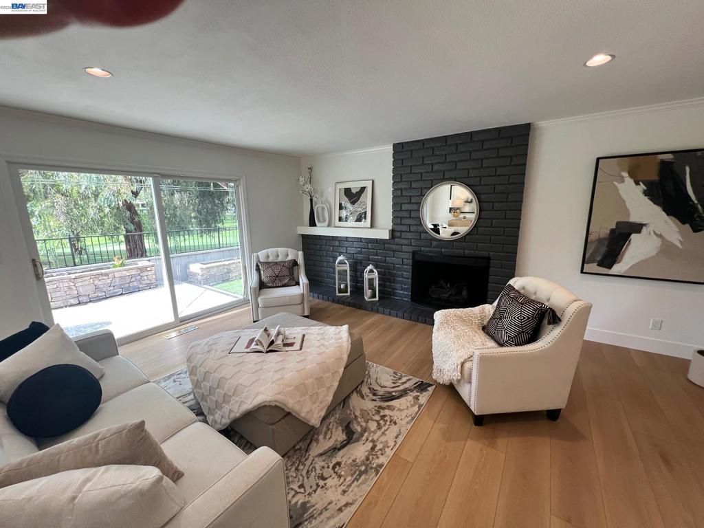 Image 5 of property listing at 597 Saint George Rd, Danville, CA 94526