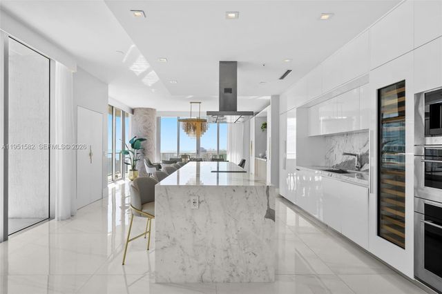 330 Sunny Isles Blvd 5-LPH04, Sunny Isles Beach, FL 33160