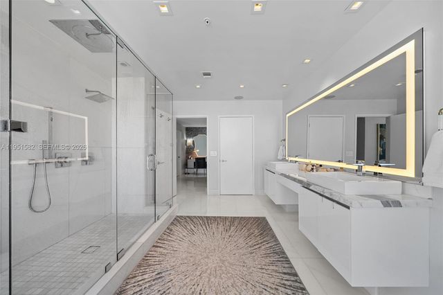 330 Sunny Isles Blvd 5-LPH04, Sunny Isles Beach, FL 33160