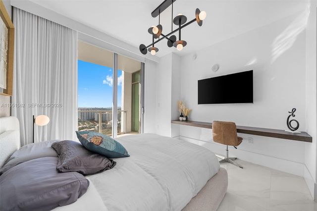 330 Sunny Isles Blvd 5-LPH04, Sunny Isles Beach, FL 33160