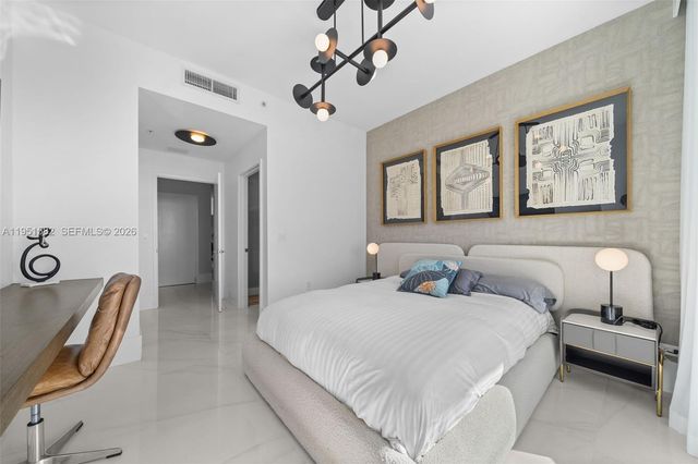 330 Sunny Isles Blvd 5-LPH04, Sunny Isles Beach, FL 33160