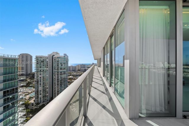 330 Sunny Isles Blvd 5-LPH04, Sunny Isles Beach, FL 33160