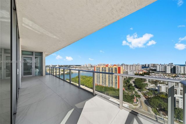 330 Sunny Isles Blvd 5-LPH04, Sunny Isles Beach, FL 33160