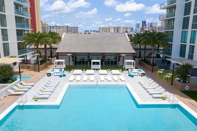 330 Sunny Isles Blvd 5-LPH04, Sunny Isles Beach, FL 33160