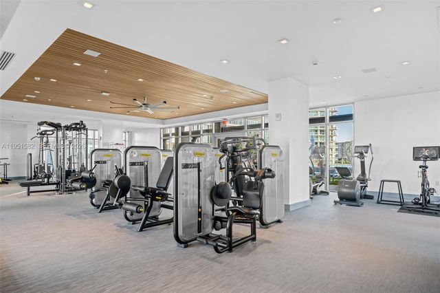 330 Sunny Isles Blvd 5-LPH04, Sunny Isles Beach, FL 33160