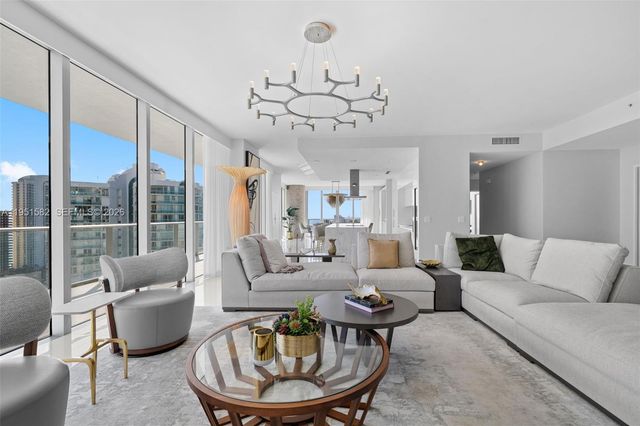 330 Sunny Isles Blvd 5-LPH04, Sunny Isles Beach, FL 33160