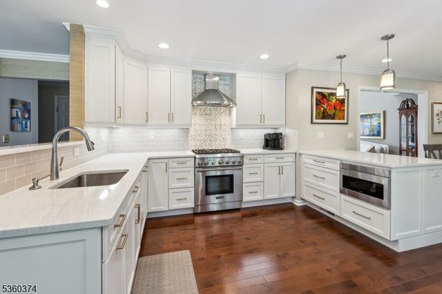 17 Steeple Chase Ct, Bedminster Twp., NJ 07921