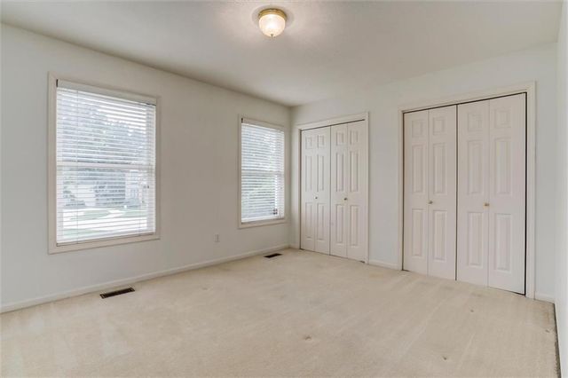 6001 Hallet Street, Shawnee, KS 66216