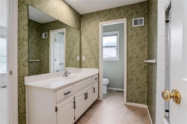 6001 Hallet Street, Shawnee, KS 66216