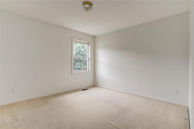 6001 Hallet Street, Shawnee, KS 66216