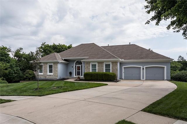 6001 Hallet Street, Shawnee, KS 66216