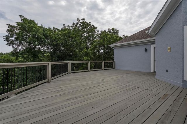6001 Hallet Street, Shawnee, KS 66216