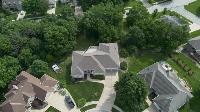 6001 Hallet Street, Shawnee, KS 66216