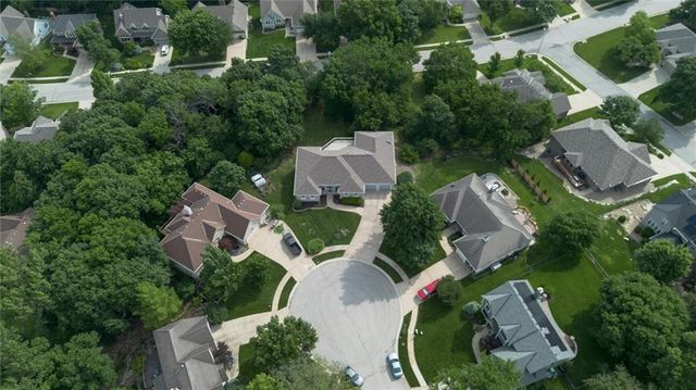 6001 Hallet Street, Shawnee, KS 66216