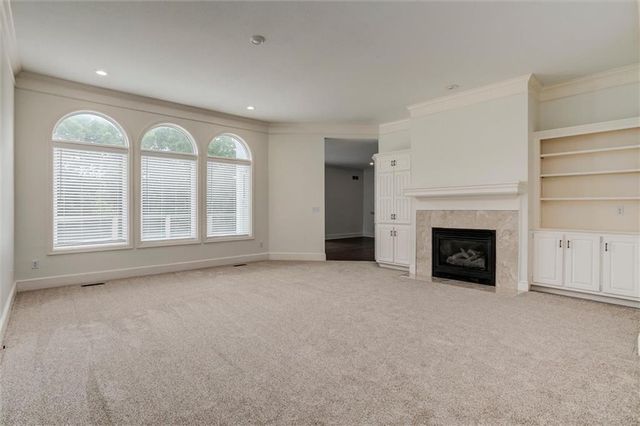 6001 Hallet Street, Shawnee, KS 66216