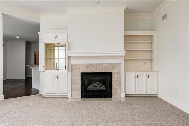 6001 Hallet Street, Shawnee, KS 66216