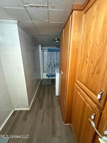 3906 Old Mobile Avenue, Pascagoula, MS 39581