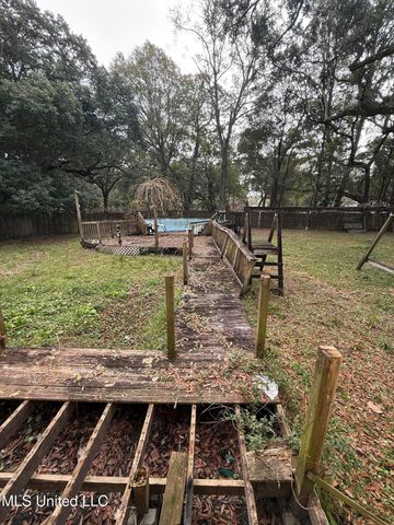 3906 Old Mobile Avenue, Pascagoula, MS 39581