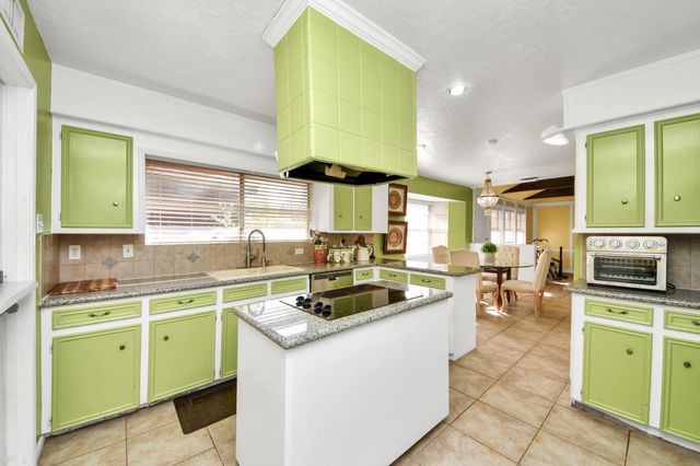 12203 Wrenthorpe Drive, Houston, TX 77031