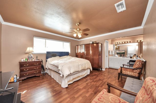 12203 Wrenthorpe Drive, Houston, TX 77031