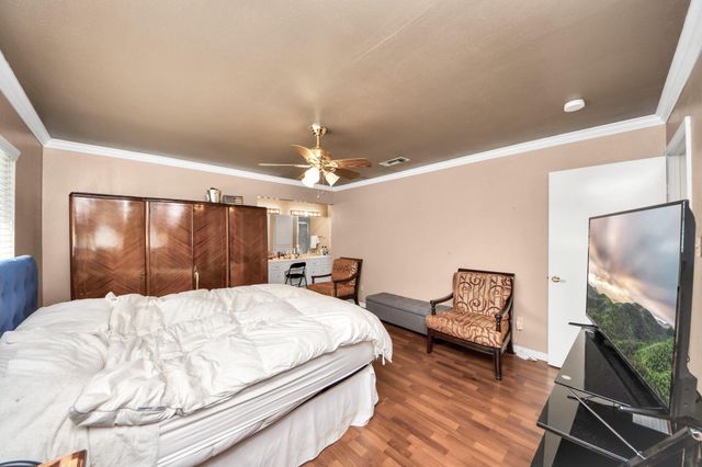 12203 Wrenthorpe Drive, Houston, TX 77031