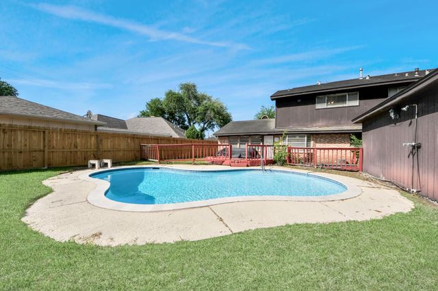 12203 Wrenthorpe Drive, Houston, TX 77031
