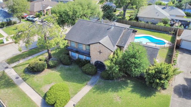 12203 Wrenthorpe Drive, Houston, TX 77031