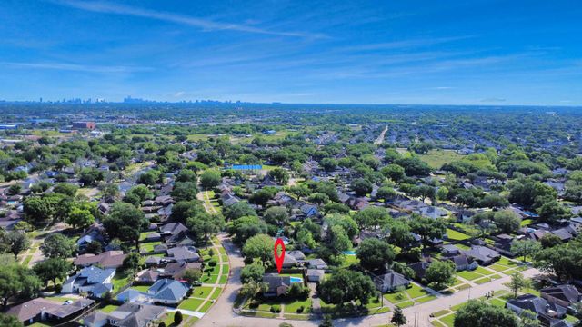 12203 Wrenthorpe Drive, Houston, TX 77031