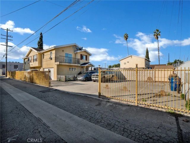 7114 el Selinda Ave, Bell Gardens, CA 90201