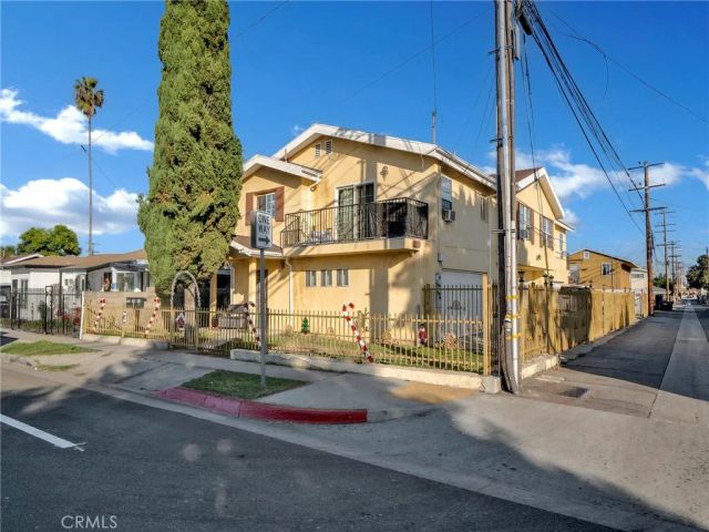 7114 el Selinda Ave, Bell Gardens, CA 90201