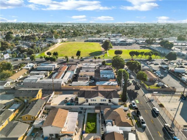 7114 el Selinda Ave, Bell Gardens, CA 90201