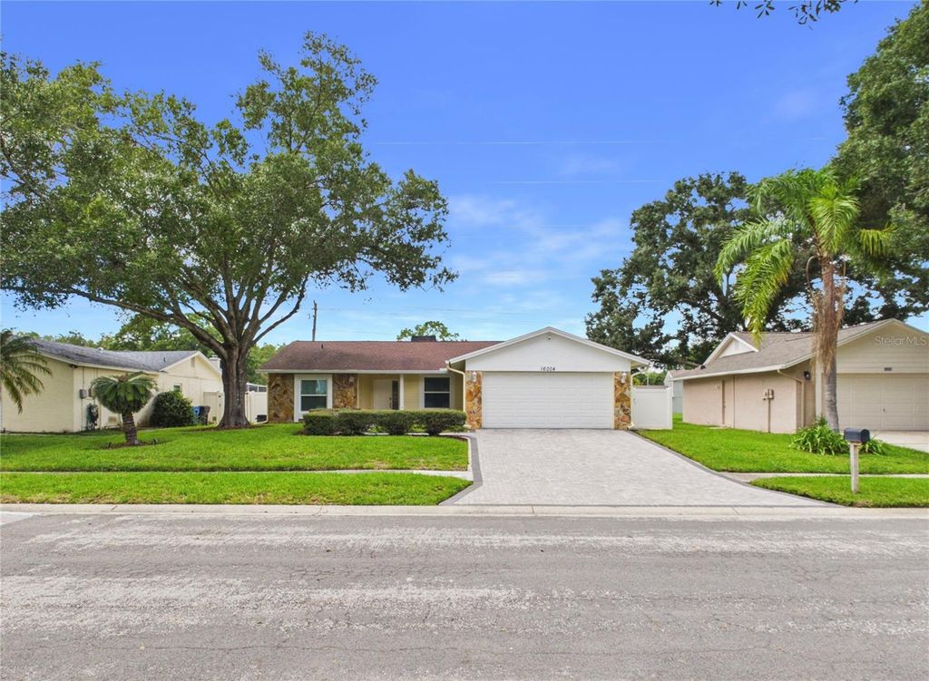 Image 1 of property listing at 16004 EAGLE RIVER WAY, Tampa, FL 33624