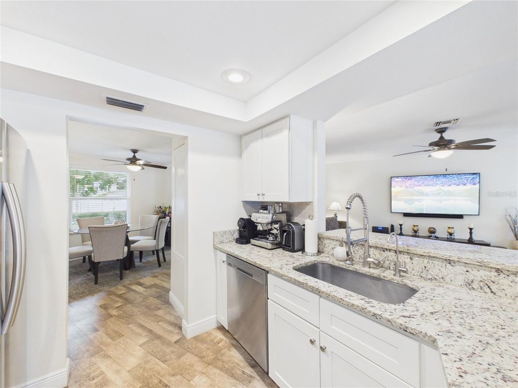 Image 15 of property listing at 16004 EAGLE RIVER WAY, Tampa, FL 33624