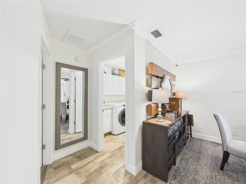 Image 17 of property listing at 16004 EAGLE RIVER WAY, Tampa, FL 33624