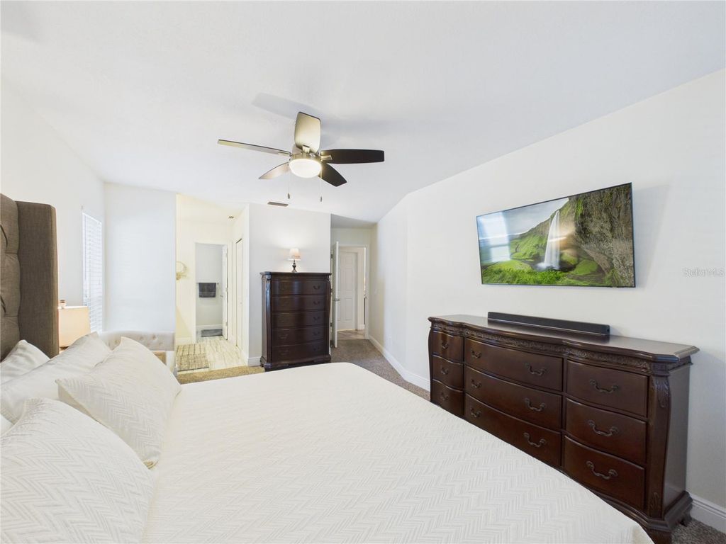 Image 23 of property listing at 16004 EAGLE RIVER WAY, Tampa, FL 33624