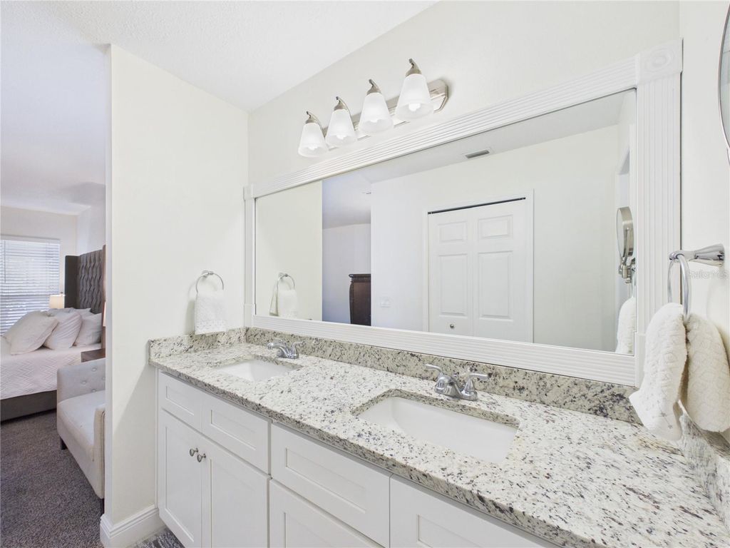 Image 25 of property listing at 16004 EAGLE RIVER WAY, Tampa, FL 33624