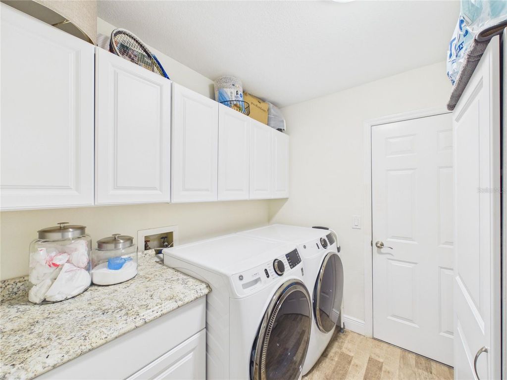 Image 35 of property listing at 16004 EAGLE RIVER WAY, Tampa, FL 33624