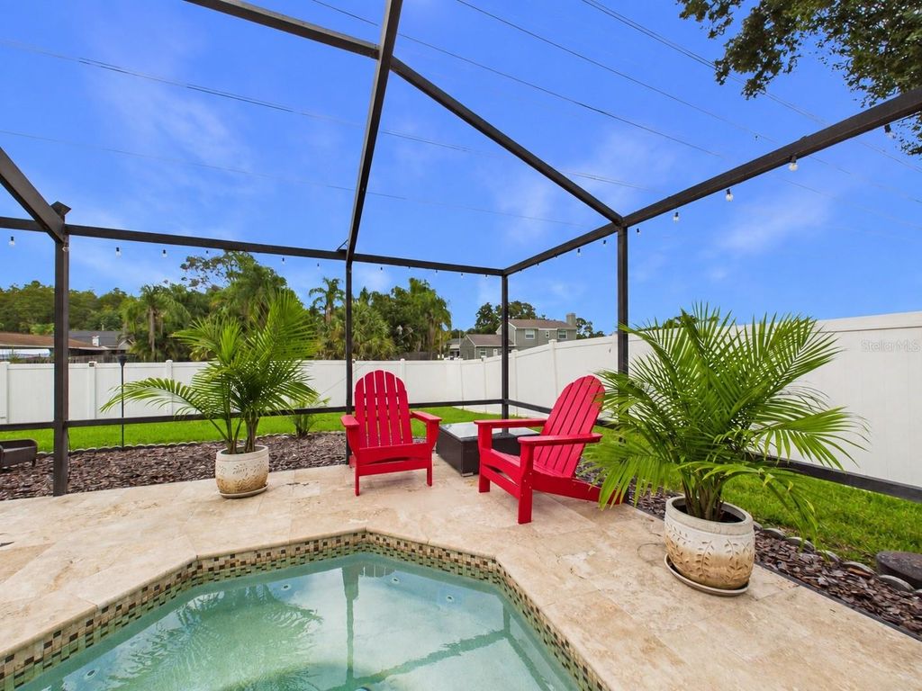 Image 41 of property listing at 16004 EAGLE RIVER WAY, Tampa, FL 33624