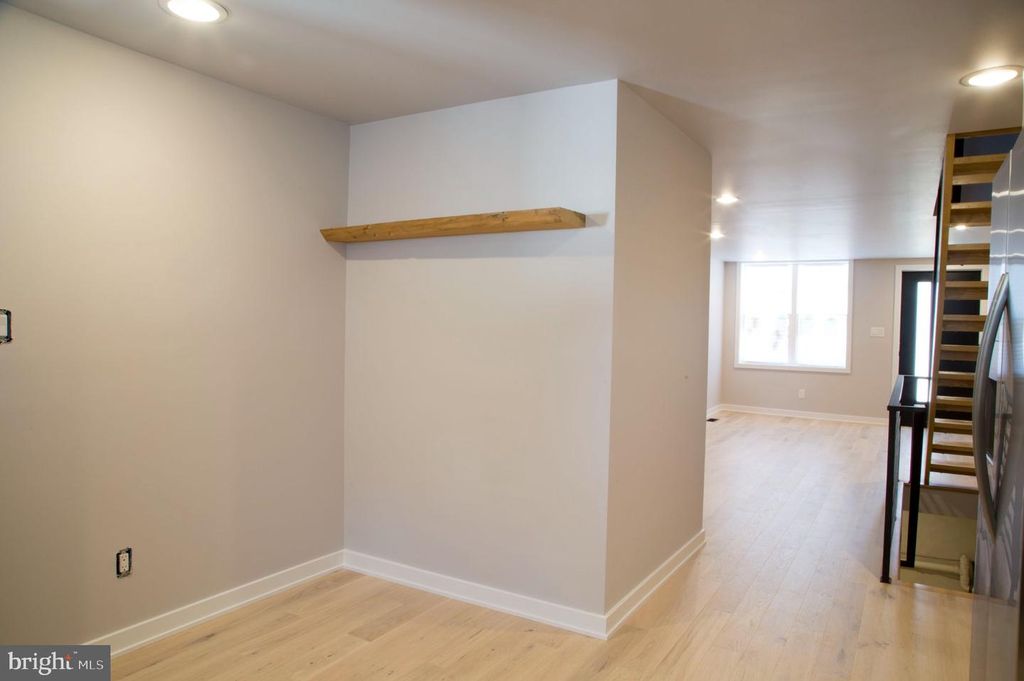 1238 S WARNOCK ST, PHILADELPHIA, PA 19147 — photo 5
