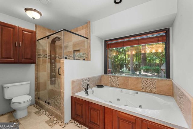 9 W Coquena Circle, Savannah, GA 31410