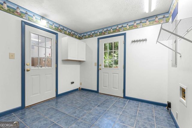 9 W Coquena Circle, Savannah, GA 31410