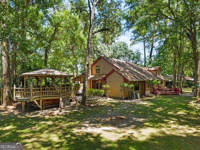 9 W Coquena Circle, Savannah, GA 31410