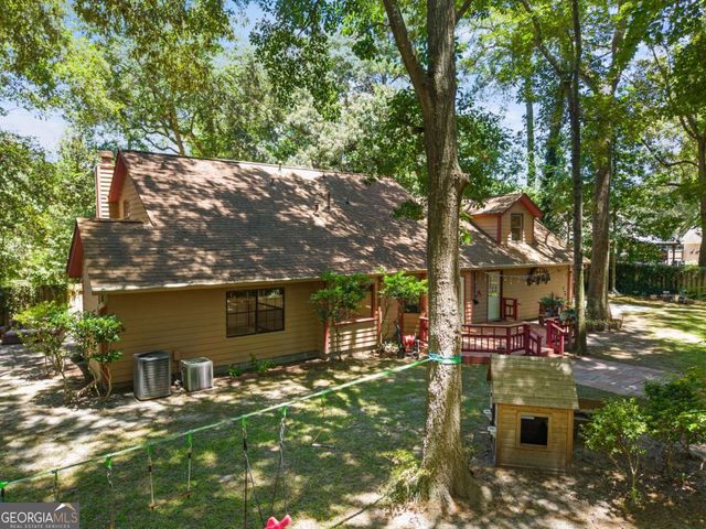 9 W Coquena Circle, Savannah, GA 31410