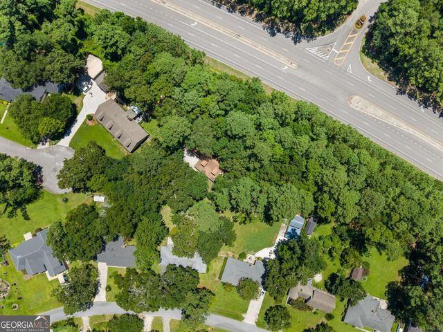 9 W Coquena Circle, Savannah, GA 31410