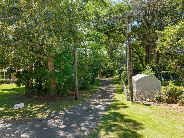 9 W Coquena Circle, Savannah, GA 31410